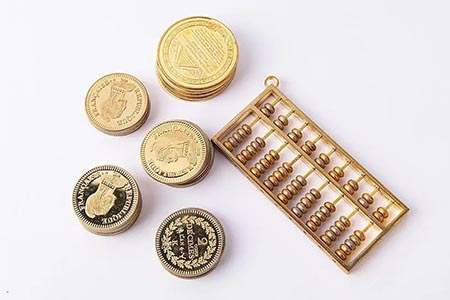 长线投资与短线操作：期货炒市策略对比